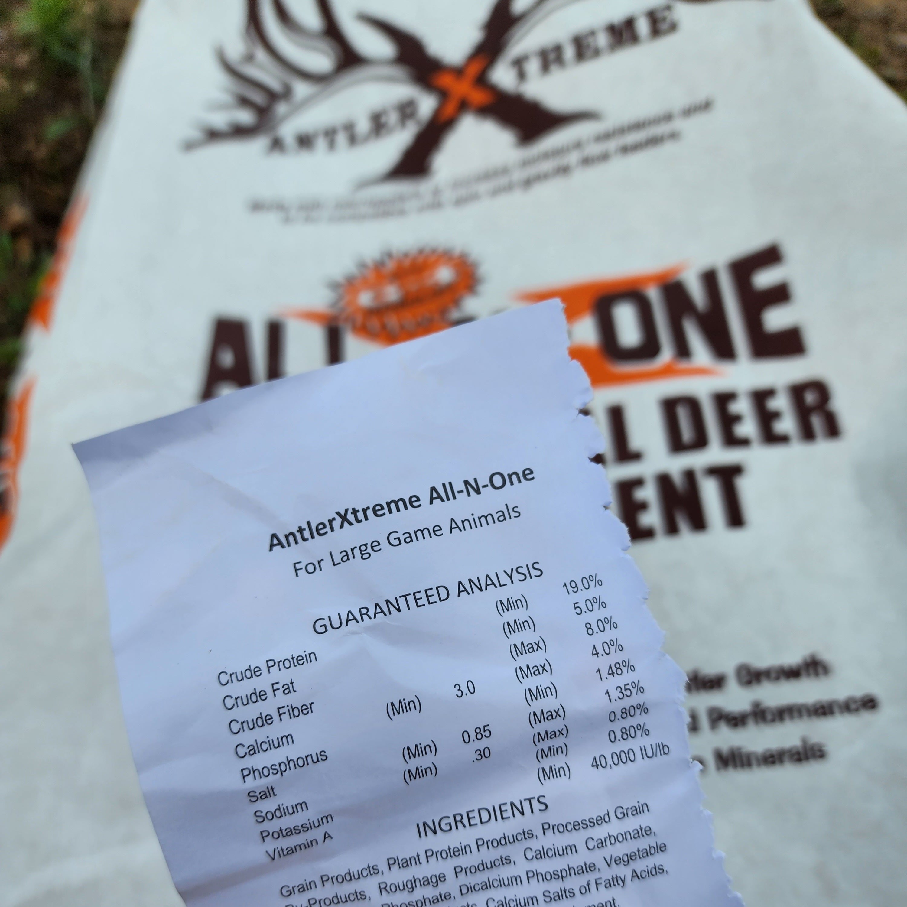 Understanding deer feed label percentages and guaranteed analysis for balanced nutrition